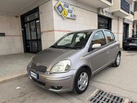 Usata Toyota Yaris Verso Sol 75 CV (55 kW) 2004 Gray Monovolume