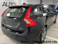 Usata Volvo V60 Kinetic 114 CV (83 kW) 2015 Nero Station wagon