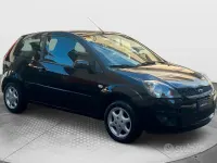 Usata Ford Fiesta 68 CV (50 kW) 2007 Nero Utilitaria