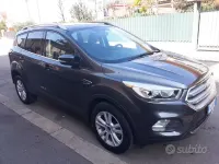 Usata Ford Kuga 120 CV (88 kW) 2019 Grigio SUV