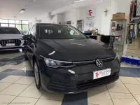Usata VW Golf VIII Life 116 CV (85 kW) 2023 Grigio Berlina