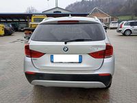 Usata BMW X1 177 CV (130 kW) 2011 Grigio SUV