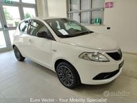 Usata Lancia Ypsilon Gold 69 CV (50 kW) 2019 Bianco Utilitaria