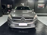 Usata Mercedes A160 90 CV (66 kW) 2016 Grigio montagna Berlina