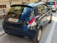 Usata Lancia Ypsilon Gold 69 CV (50 kW) 2017 Blu/azzurro Utilitaria