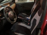 Usata Fiat Punto 105 CV (77 kW) 2005 Rosso Berlina