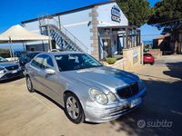 Usata Mercedes E270 Avantgarde 176 CV (129 kW) 2003 Grigio Berlina