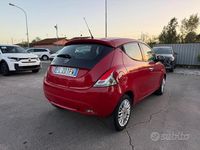 Usata Lancia Ypsilon Gold 69 CV (50 kW) 2017 Rosso Utilitaria