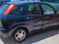 Usata Ford Focus 100 CV (73 kW) 2000 Blu Berlina