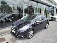 Usata Peugeot 208 Allure 83 CV (61 kW) 2019 Blu Utilitaria