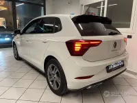 Usata VW Polo R-line 95 CV (69 kW) 2023 Bianco Utilitaria