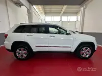 Usata Jeep Grand Cherokee Overland 241 CV (177 kW) 2012 Bianco SUV