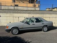 usata Mercedes E200 200D w124