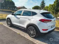 Usata Hyundai Tucson GO! 141 CV (103 kW) 2018 Bianco SUV