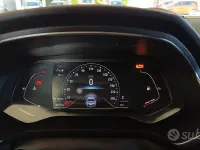 Begagnad Renault Captur Techno 101 HK (74 kW) 2023 Grå SUV