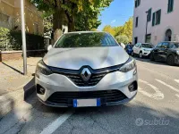 Usata Renault Clio V Intens 101 CV (74 kW) 2021 Grigio Berlina