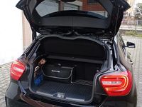 Usata Mercedes A180 Premium 122 CV (89 kW) 2014 Nero Berlina