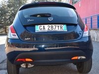 Usata Lancia Ypsilon 69 CV (50 kW) 2020 Blu Utilitaria