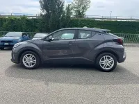 Usado Toyota C-HR Active 122 CV (89 kW) 2022 Gris SUV