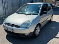 Usata Ford Fiesta Ghia 75 CV (55 kW) 2004 Grigio Utilitaria