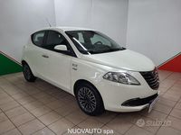 Usata Lancia Ypsilon 69 CV (50 kW) 2015 Bianco Utilitaria
