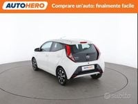 Usata Toyota Aygo Connect Style 72 CV (52 kW) 2019 Bianco Utilitaria