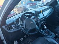 Usata Alfa Romeo Giulietta Exclusive 140 CV (102 kW) 2011 Bianco Utilitaria