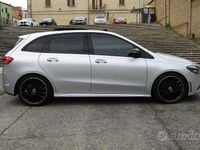 Usata Mercedes B200 Premium 150 CV (110 kW) 2019 Grigio Monovolume