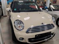 Usata Mini Cooper Cabriolet 122 CV (89 kW) 2014 Beige Cabrio