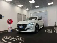Usata Peugeot 208 GT 131 CV (96 kW) 2022 Bianco Utilitaria