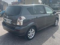 Usata Toyota Corolla Verso 2009 Grigio Monovolume