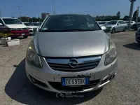 Usado Opel Corsa 86 HP (63 kW) 2011 Cinzento Sedan