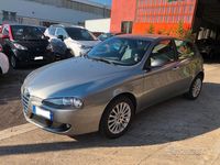 Usata Alfa Romeo 147 Progression 105 CV (77 kW) 2006 Grigio Utilitaria