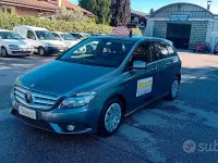 Usata Mercedes B180 Executive 109 CV (80 kW) 2012 Grigio Monovolume