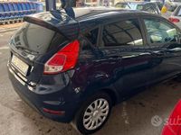 Usata Ford Fiesta 92 CV (67 kW) 2014 Blu Utilitaria