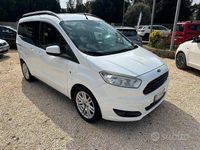 Usata Ford Tourneo Courier 101 CV (74 kW) 2015 Bianco Monovolume