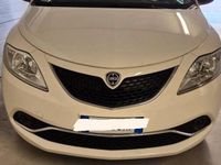 Usata Lancia Ypsilon Gold 69 CV (50 kW) 2016 Bianco Utilitaria