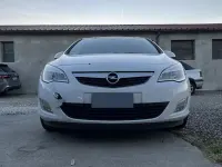 Usata Opel Astra 95 CV (69 kW) 2011 Bianco Berlina