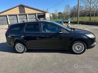 Usata Ford Focus 90 CV (66 kW) 2010 Nero Station wagon