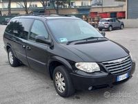 Usata Chrysler Grand Voyager Limited 150 CV (110 kW) 2007 Nero Monovolume