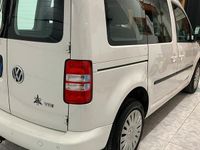 Begagnad VW Caddy 102 HK (75 kW) 2012 Minibuss