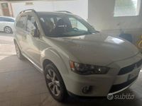 Usata Mitsubishi Outlander 156 CV (114 kW) 2012 Bianco SUV