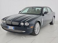 Usata Jaguar XJR 396 CV (291 kW) 2004 Verde Berlina