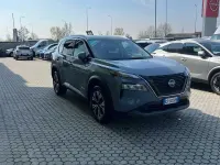 Käytetty Nissan X-Trail N-Connecta 158 HP (116 kW) 2023 Harmaa Katumaasturi