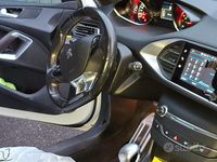 Usata Peugeot 2008 130 CV (95 kW) 2018 Bianco SUV