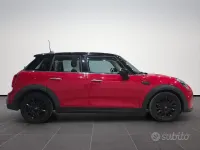 Usata Mini ONE Classic 102 CV (75 kW) 2021 Rosso Utilitaria