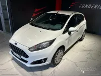 Usata Ford Fiesta 75 CV (55 kW) 2014 Bianco Utilitaria
