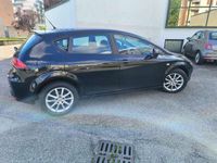 Usado Seat Leon Style 105 HP (77 kW) 2010 Preto Sedan
