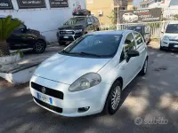 Usata Fiat Grande Punto S 75 CV (55 kW) 2011 Bianco Utilitaria