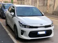Usata Kia Rio 90 CV (66 kW) 2017 Bianco Berlina